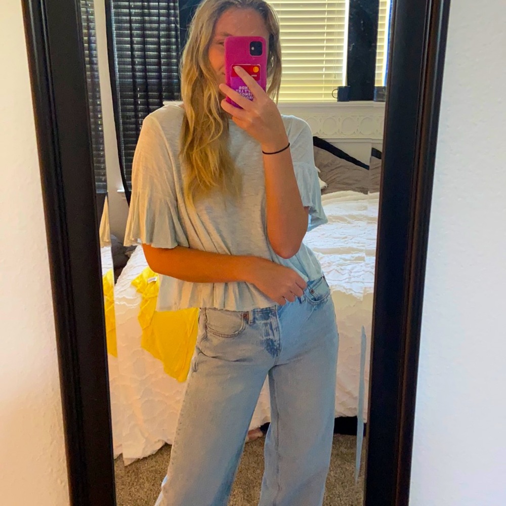 Flowy blouse w fun sleeves